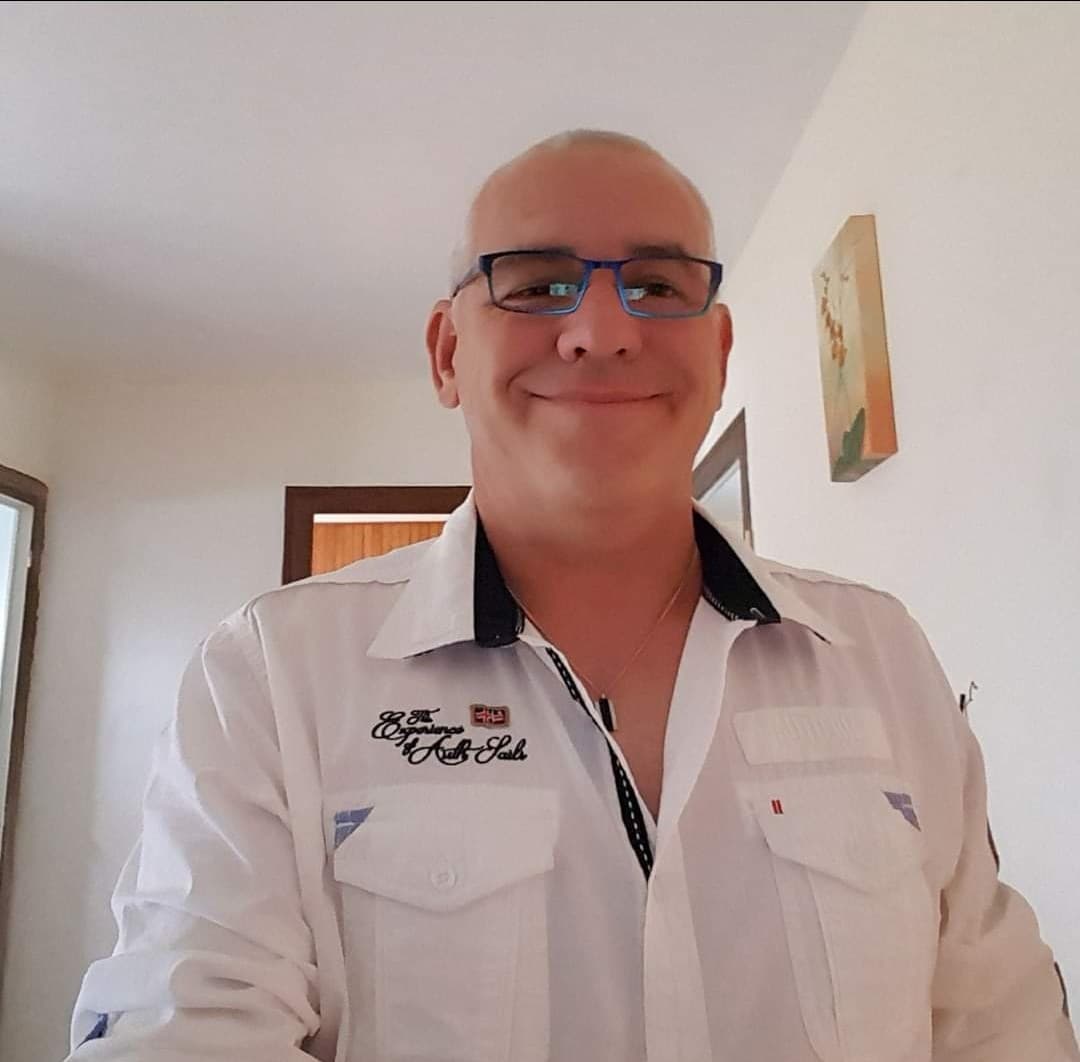 Profil de Dimitri, 44 ans, Rencontre Asiatique à Lutzenberg (Appenzell Rhodes-Extérieures)