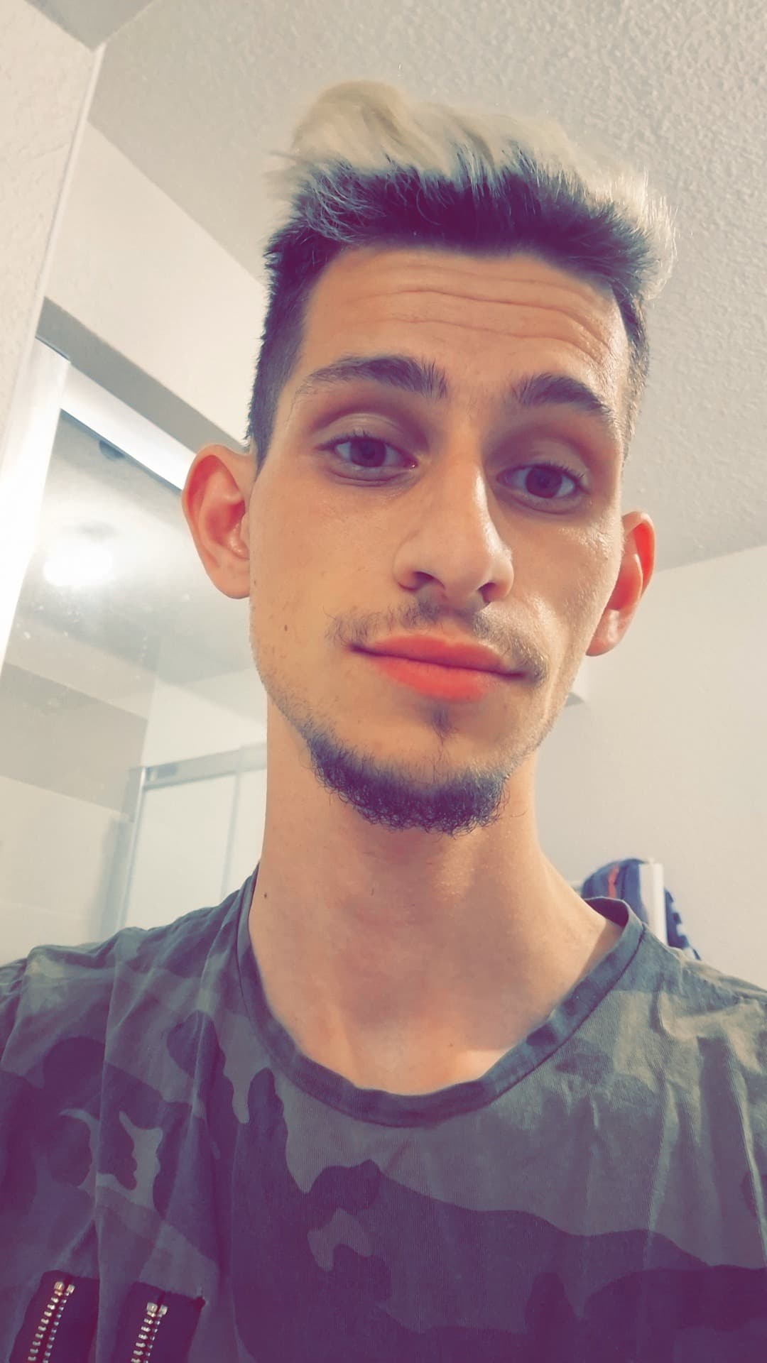 Yona - Rencontre Asiatique à Vernate Profil de Yona, 42 ans, Rencontre Asiatique à Vernate (Tessin)