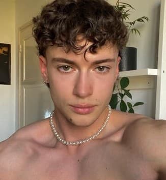 Safouane - Rencontre Asiatique à Sax Profil de Safouane, 25 ans, Rencontre Asiatique à Sax (Saint-Gall)