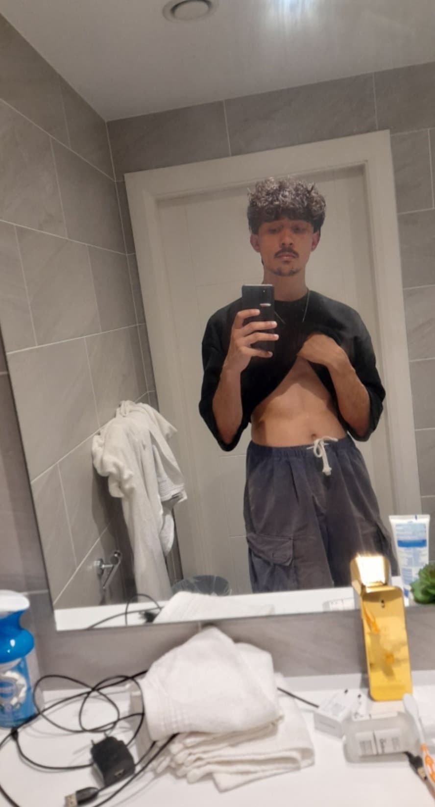 Justin - Rencontre Asiatique à Küttigkofen Profil de Justin, 35 ans, Rencontre Asiatique à Küttigkofen (Soleure)